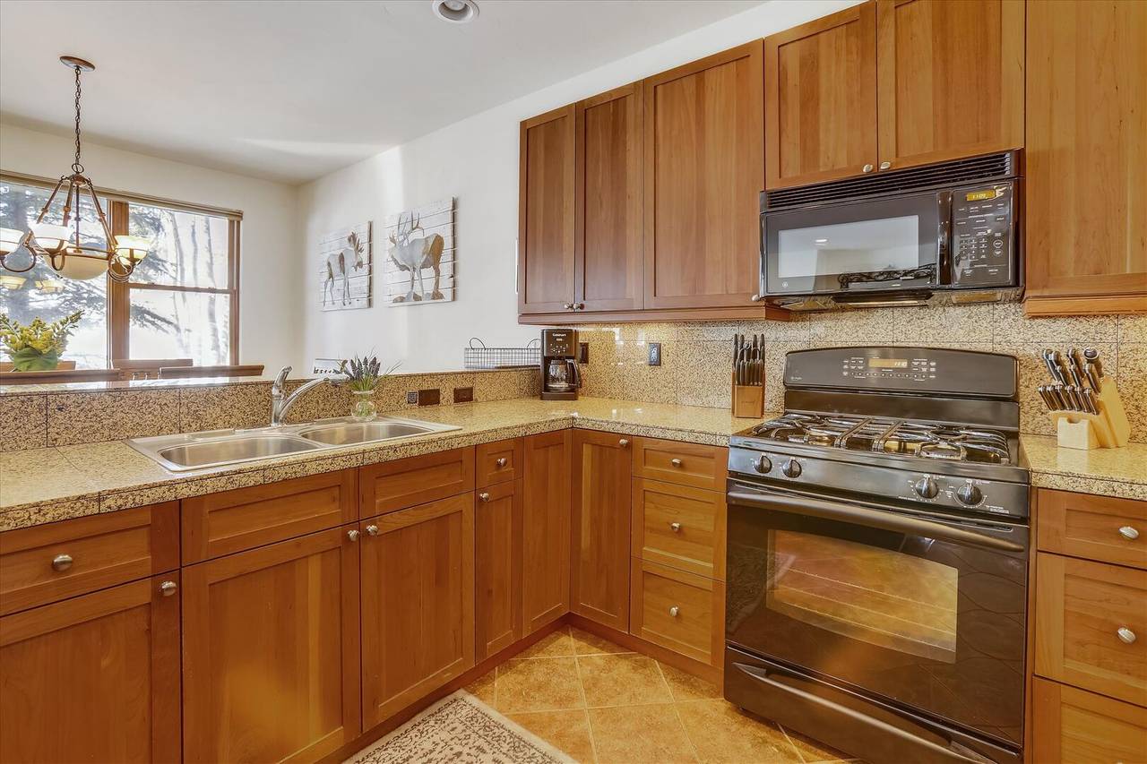 Kitchen - Highland Greens 71 - Breckenridge Vacation Rental Kitchen - Highland Greens 71 - Breckenridge Vacation Rental