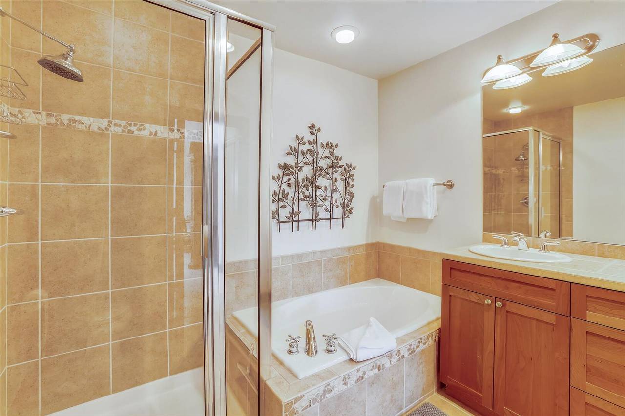 Bathroom - Highland Greens 71 - Breckenridge Vacation Rental Bathroom - Highland Greens 71 - Breckenridge Vacation Rental