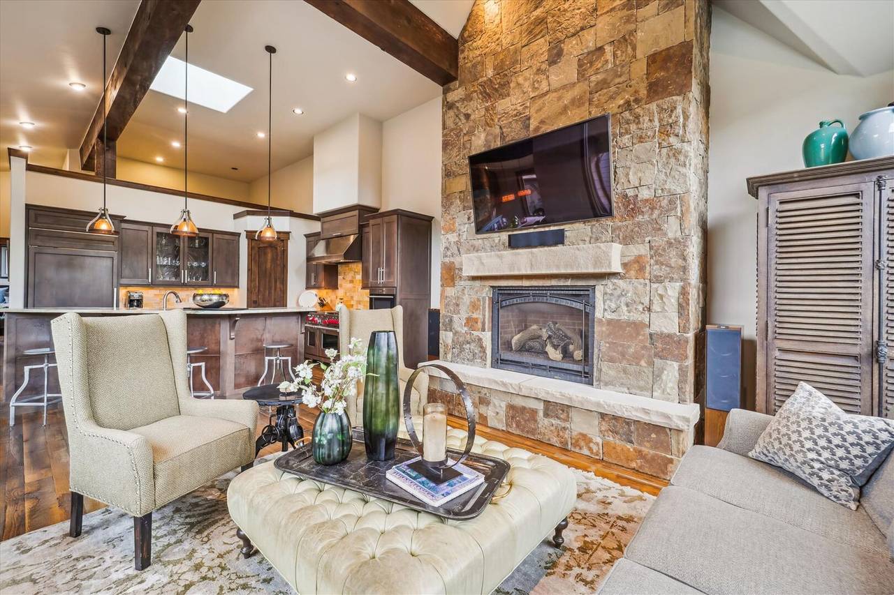 Living Area - Highwoods at Shock Hill - Breckenridge Vacation Rental Living Area - Highwoods at Shock Hill - Breckenridge Vacation Rental