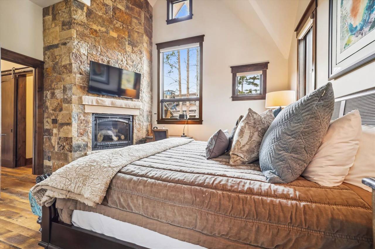 Bedroom - Highwoods at Shock Hill - Breckenridge Vacation Rental Bedroom - Highwoods at Shock Hill - Breckenridge Vacation Rental