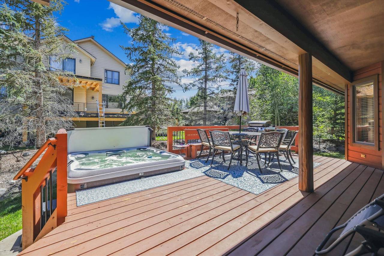 Deck - Legend Lake Lookout - Silverthorne Vacation Rental Deck - Legend Lake Lookout - Silverthorne Vacation Rental