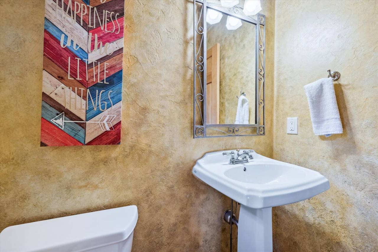 Bathroom - Legend Lake Lookout - Silverthorne Vacation Rental Bathroom - Legend Lake Lookout - Silverthorne Vacation Rental