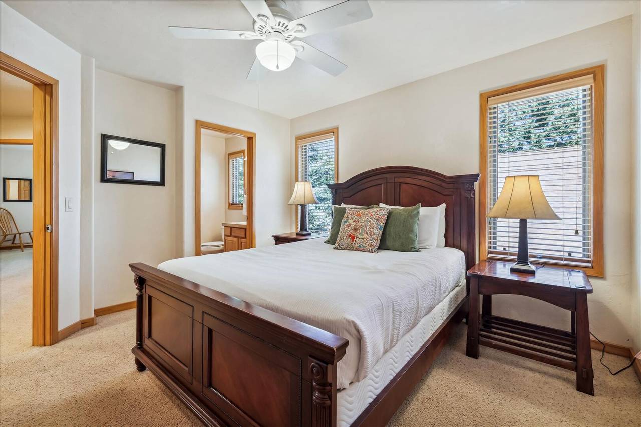 Bedroom - Legend Lake Lookout - Silverthorne Vacation Rental Bedroom - Legend Lake Lookout - Silverthorne Vacation Rental