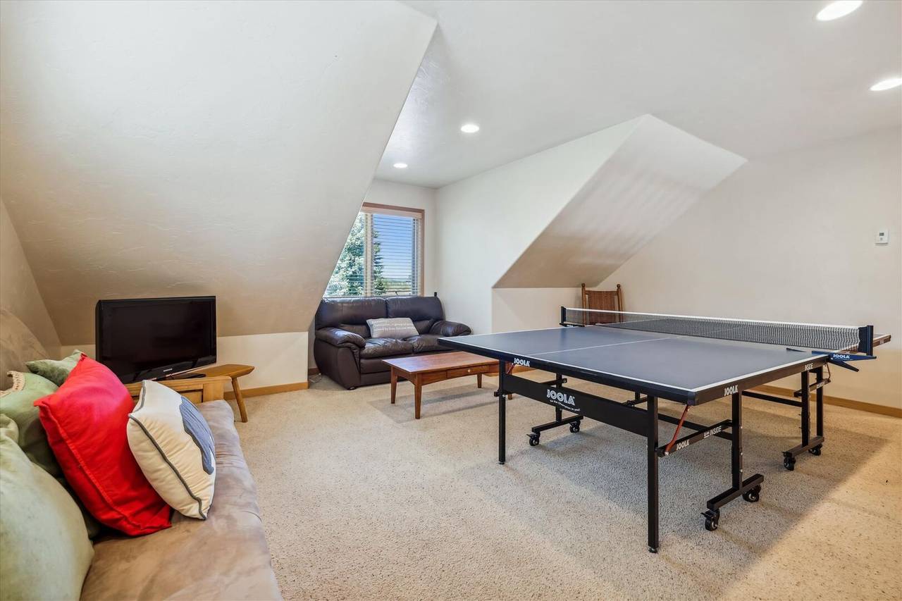 Game Room - Legend Lake Lookout - Silverthorne Vacation Rental Game Room - Legend Lake Lookout - Silverthorne Vacation Rental