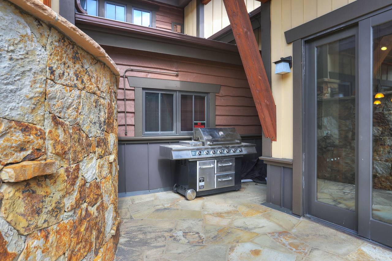 Patio - Lone Star Lodge - Breckenridge Vacation Rental Patio - Lone Star Lodge - Breckenridge Vacation Rental
