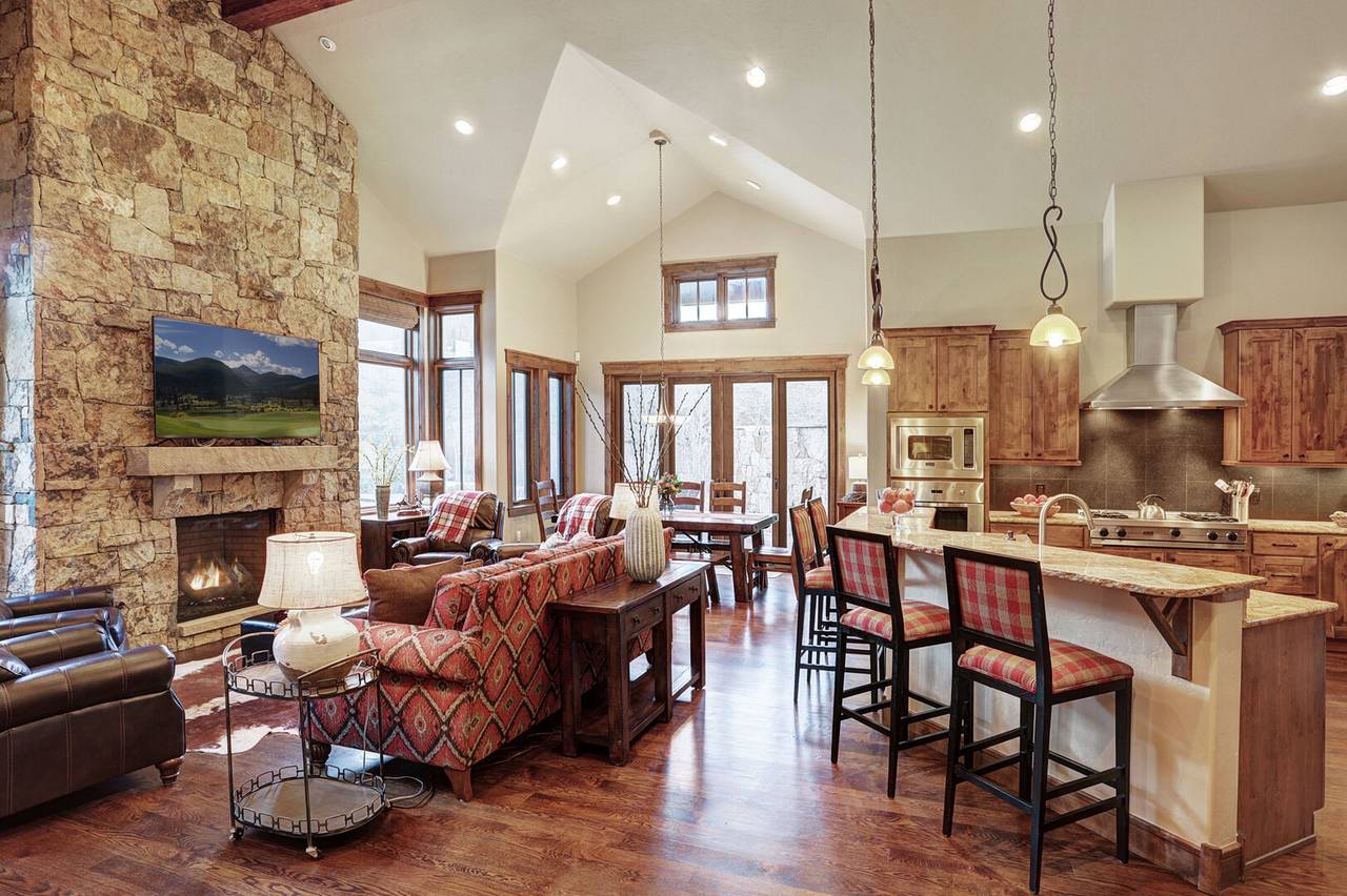 Living Area - Lone Star Lodge - Breckenridge Vacation Rental Living Area - Lone Star Lodge - Breckenridge Vacation Rental