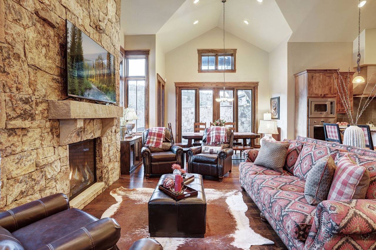 Living Area - Lone Star Lodge - Breckenridge Vacation Rental Living Area - Lone Star Lodge - Breckenridge Vacation Rental