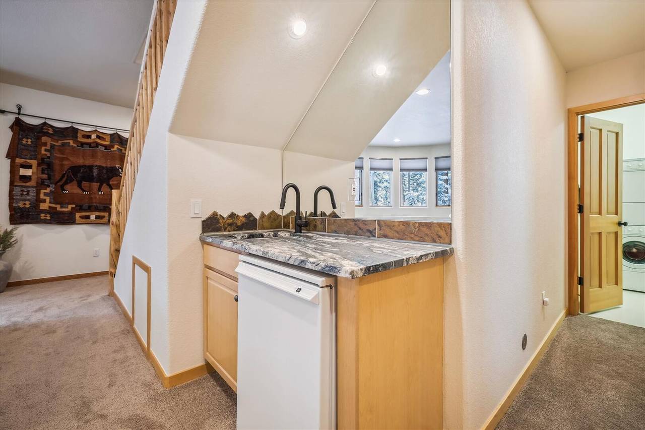 Living Area - Lupine Chalet - Frisco Vacation Rental Living Area - Lupine Chalet - Frisco Vacation Rental