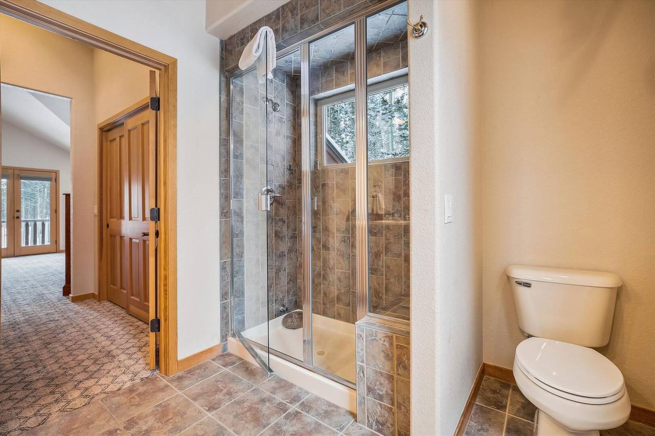 Bathroom - Lupine Chalet - Frisco Vacation Rental Bathroom - Lupine Chalet - Frisco Vacation Rental