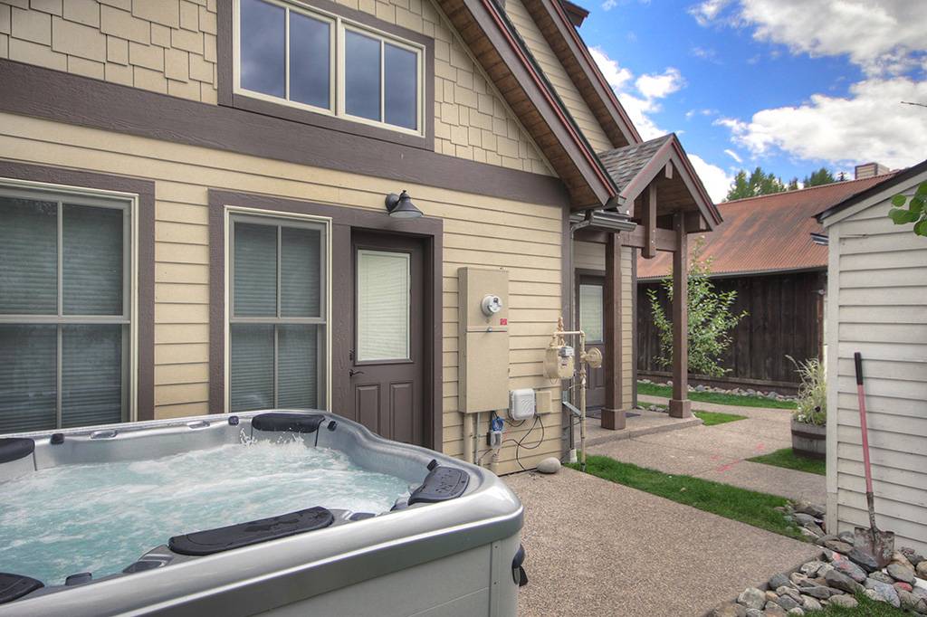 Hot Tub - Main Street Retreat - Breckenridge Vacation Rental Hot Tub - Main Street Retreat - Breckenridge Vacation Rental