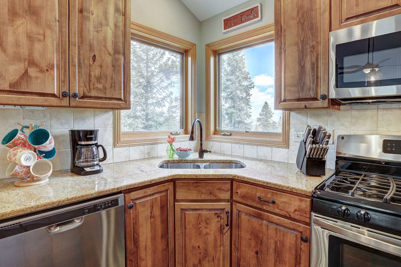 Kitchen - Marble Mountain Retreat - Breckenridge Vacation Rental Kitchen - Marble Mountain Retreat - Breckenridge Vacation Rental