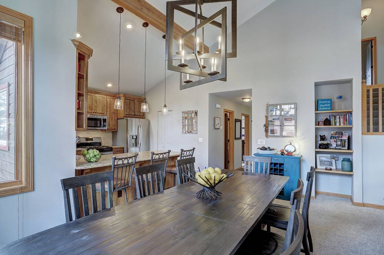 Dining Area - Marble Mountain Retreat - Breckenridge Vacation Rental Dining Area - Marble Mountain Retreat - Breckenridge Vacation Rental