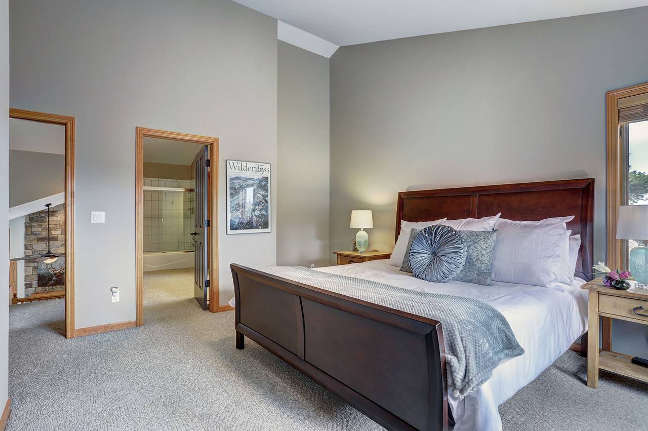 Bedroom - Marble Mountain Retreat - Breckenridge Vacation Rental Bedroom - Marble Mountain Retreat - Breckenridge Vacation Rental