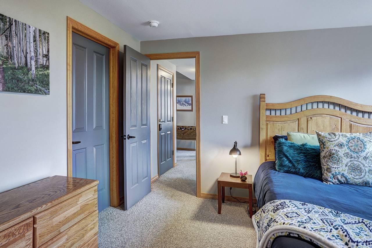 Bedroom - Marble Mountain Retreat - Breckenridge Vacation Rental Bedroom - Marble Mountain Retreat - Breckenridge Vacation Rental