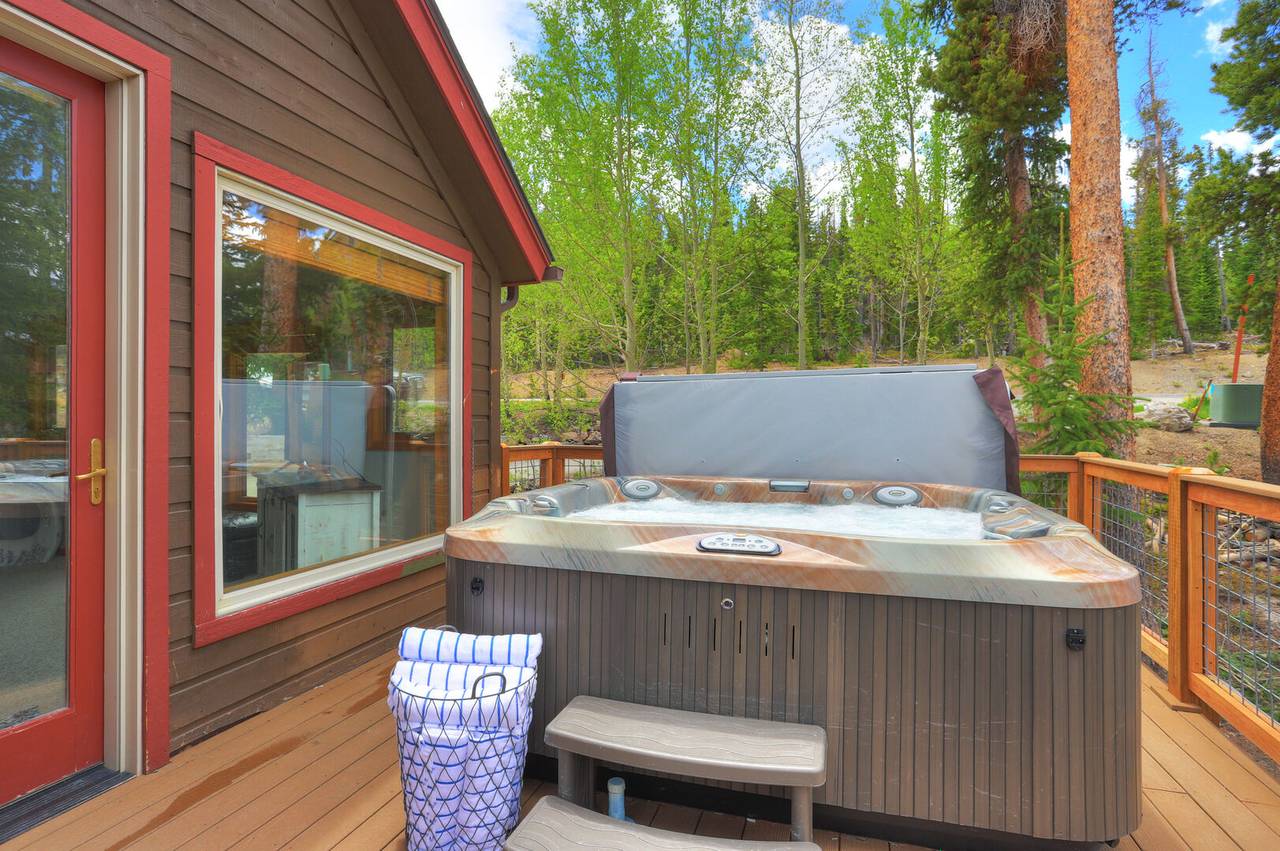 Hot Tub - Marble Mountain Retreat - Breckenridge Vacation Rental Hot Tub - Marble Mountain Retreat - Breckenridge Vacation Rental