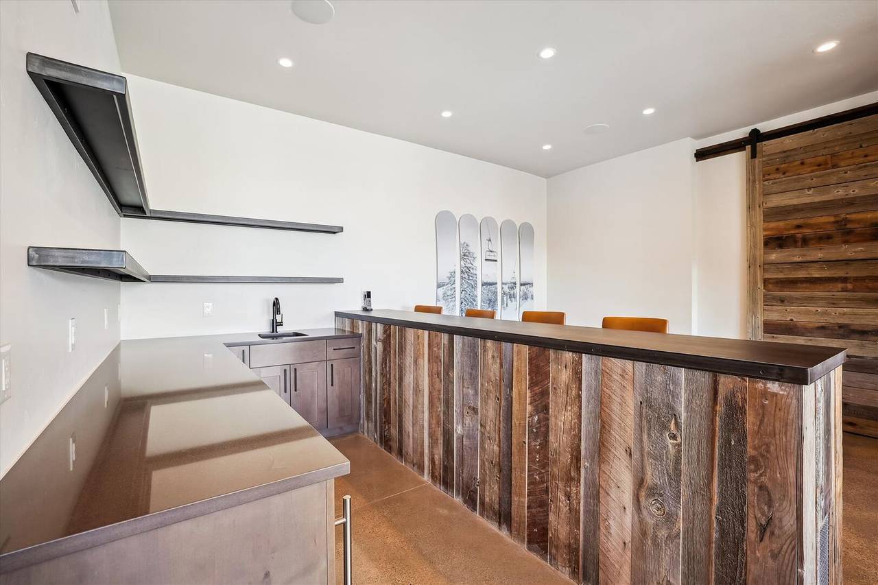 Living Area - Modern View Manor - Breckenridge Vacation Rental Living Area - Modern View Manor - Breckenridge Vacation Rental