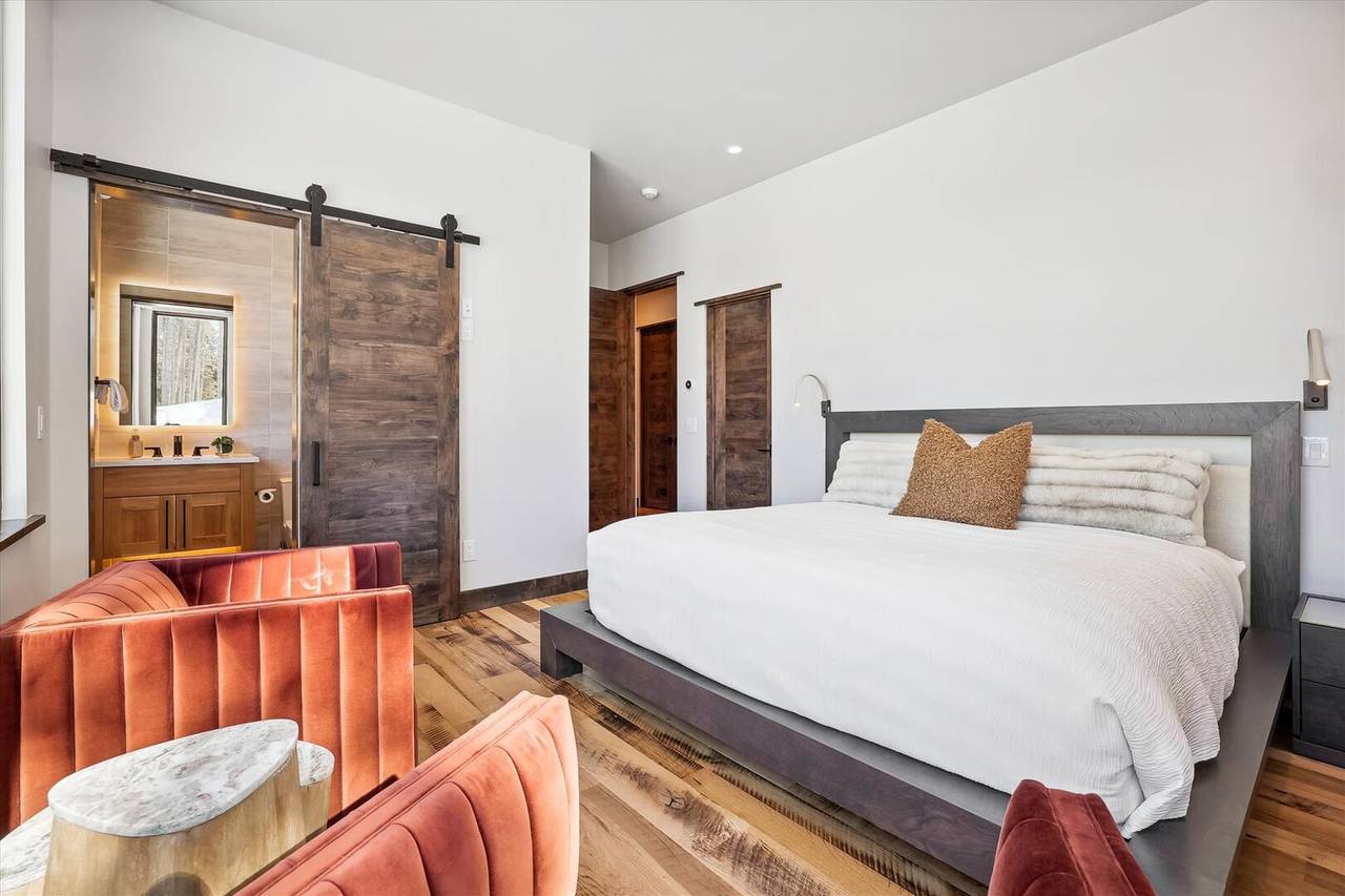 Bedroom - Modern View Manor - Breckenridge Vacation Rental Bedroom - Modern View Manor - Breckenridge Vacation Rental