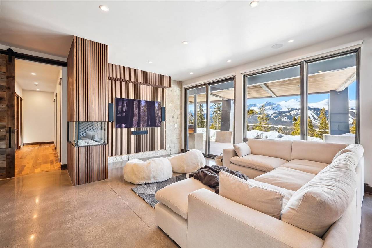 Living Area - Modern View Manor - Breckenridge Vacation Rental Living Area - Modern View Manor - Breckenridge Vacation Rental