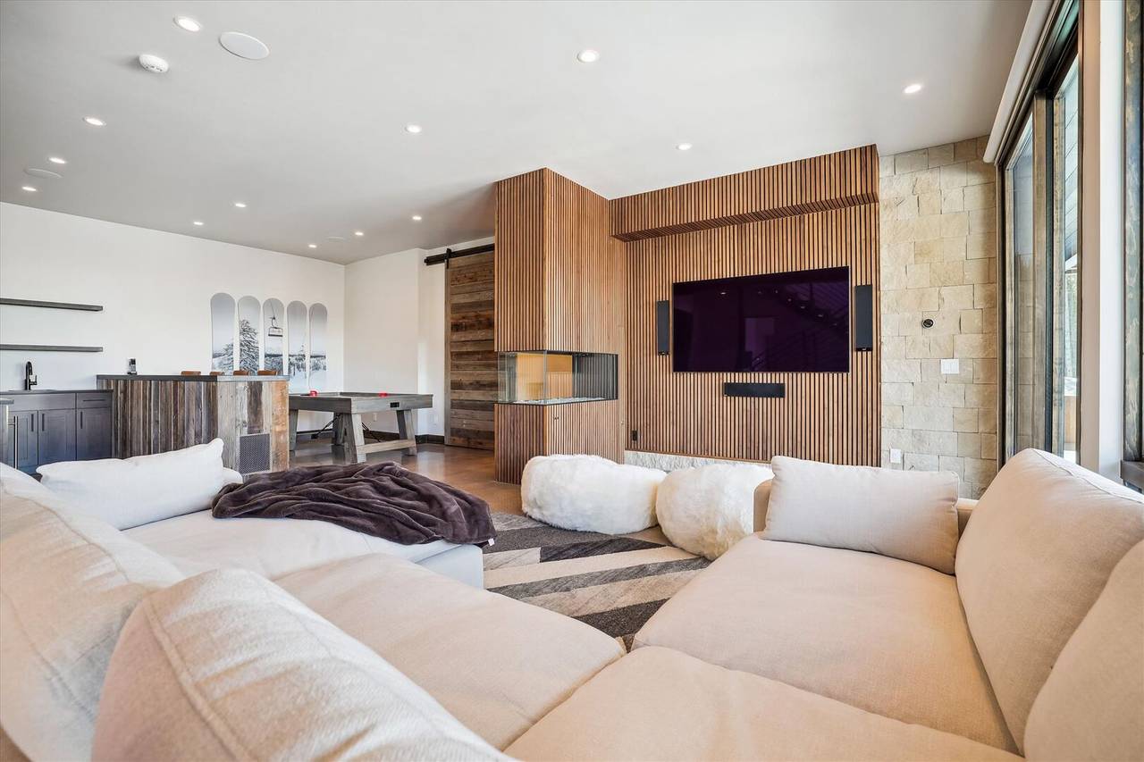 Living Area - Modern View Manor - Breckenridge Vacation Rental Living Area - Modern View Manor - Breckenridge Vacation Rental