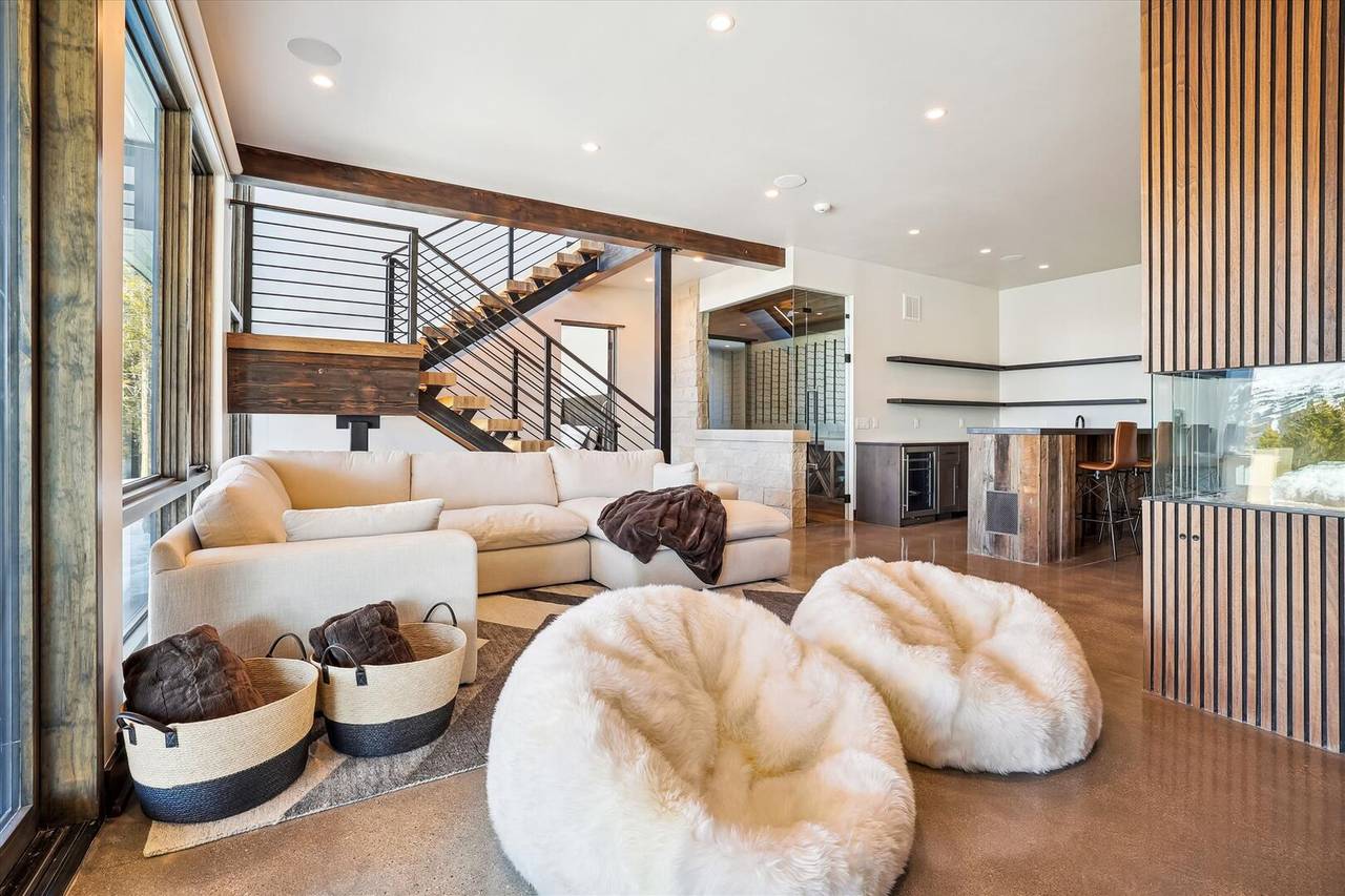 Living Area - Modern View Manor - Breckenridge Vacation Rental Living Area - Modern View Manor - Breckenridge Vacation Rental