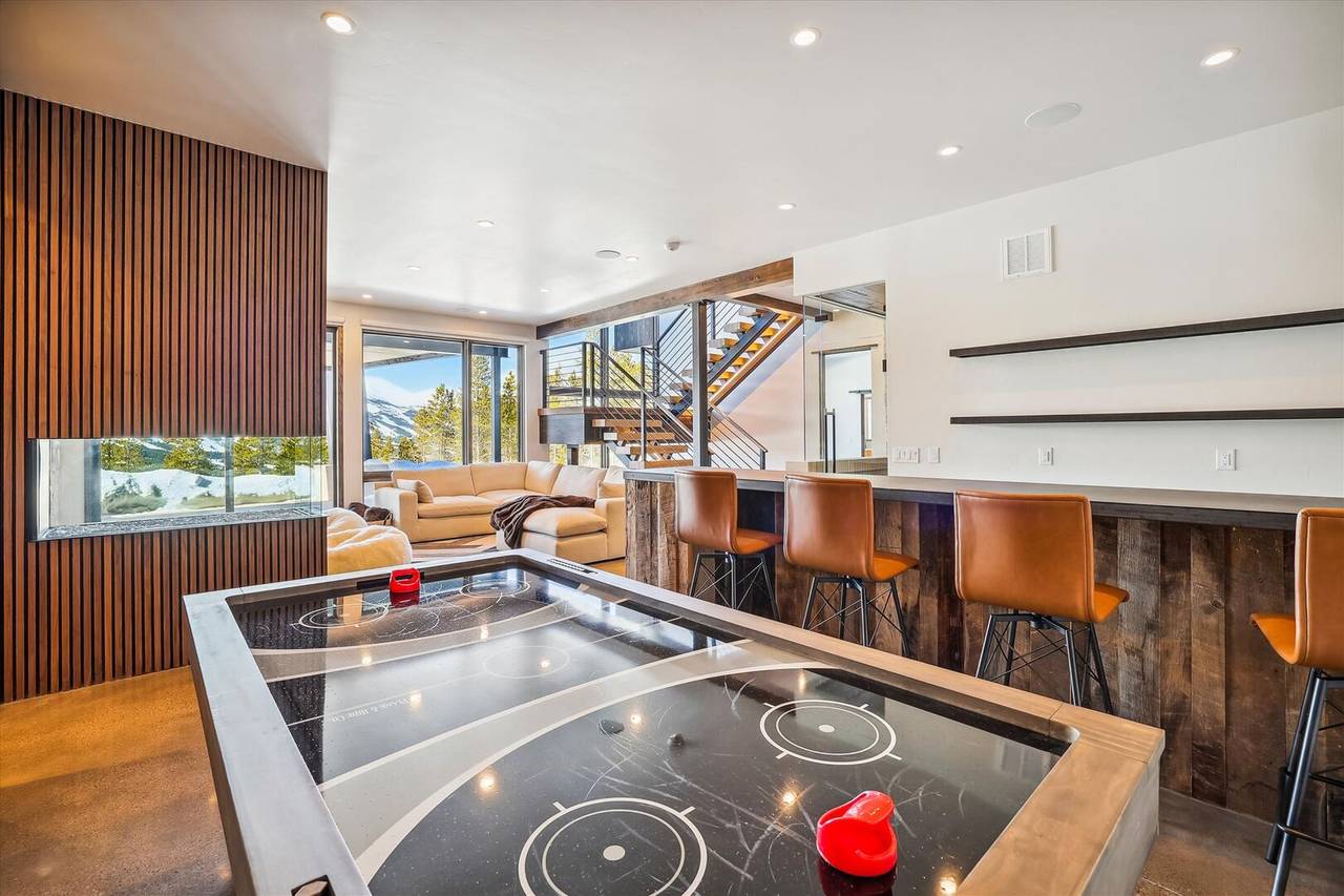 Living Area - Modern View Manor - Breckenridge Vacation Rental Living Area - Modern View Manor - Breckenridge Vacation Rental