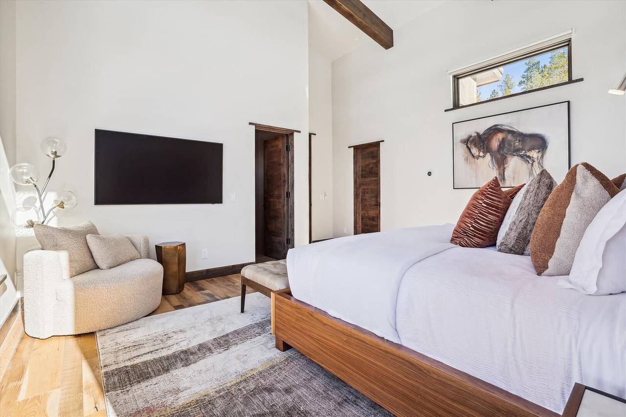 Bedroom - Modern View Manor - Breckenridge Vacation Rental Bedroom - Modern View Manor - Breckenridge Vacation Rental