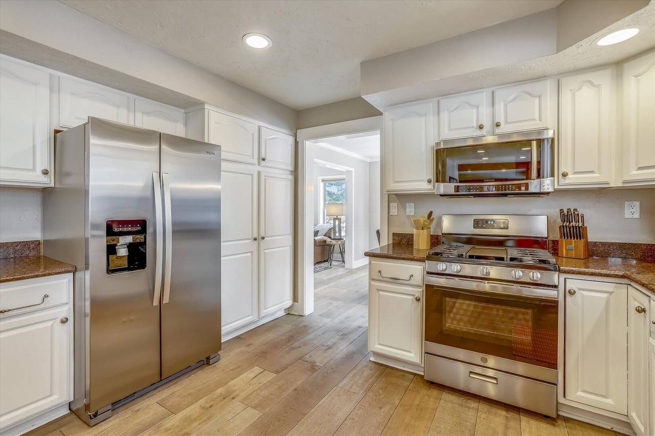 Kitchen - On The Rocks - Breckenridge Vacation Rental Kitchen - On The Rocks - Breckenridge Vacation Rental