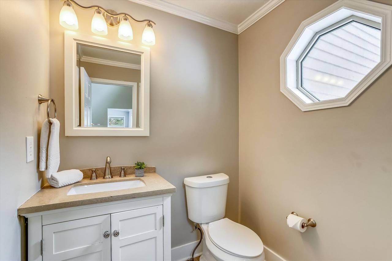 Bathroom - On The Rocks - Breckenridge Vacation Rental Bathroom - On The Rocks - Breckenridge Vacation Rental