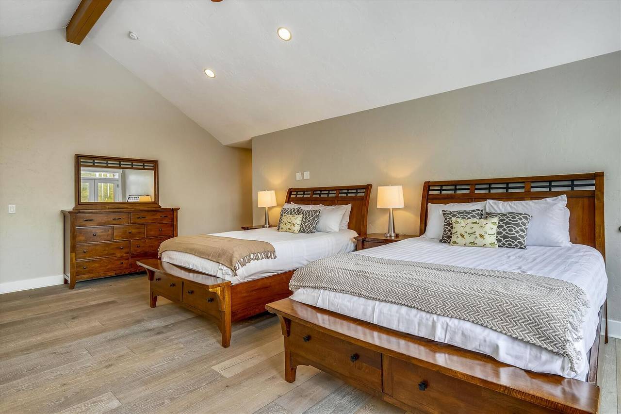 Bedroom - On The Rocks - Breckenridge Vacation Rental Bedroom - On The Rocks - Breckenridge Vacation Rental