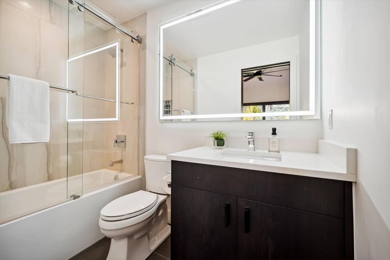 Bathroom - Outside The Bubble - Breckenridge Vacation Rental Bathroom - Outside The Bubble - Breckenridge Vacation Rental