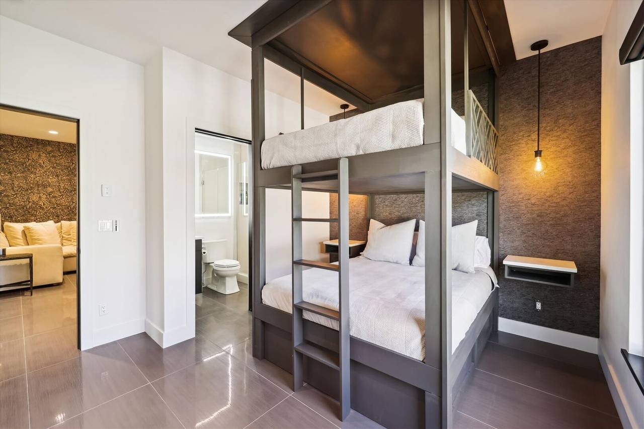 Bedroom - Outside The Bubble - Breckenridge Vacation Rental Bedroom - Outside The Bubble - Breckenridge Vacation Rental