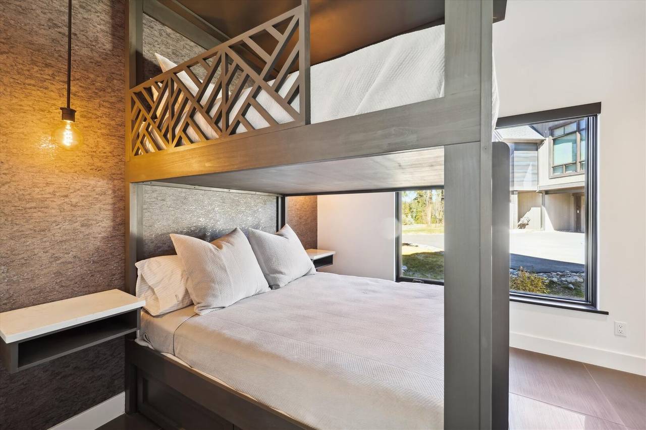 Bedroom - Outside The Bubble - Breckenridge Vacation Rental Bedroom - Outside The Bubble - Breckenridge Vacation Rental