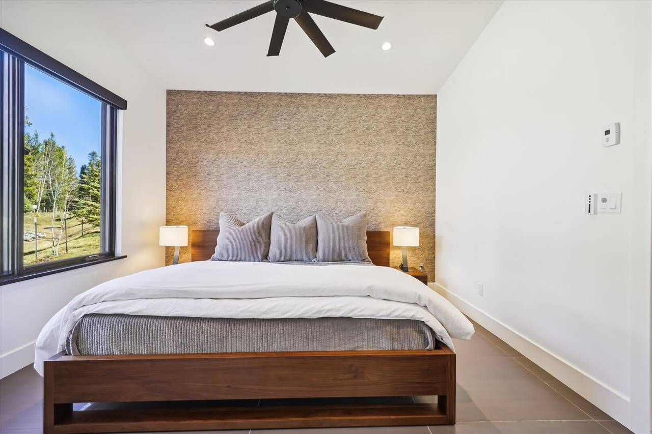 Bedroom - Outside The Bubble - Breckenridge Vacation Rental Bedroom - Outside The Bubble - Breckenridge Vacation Rental