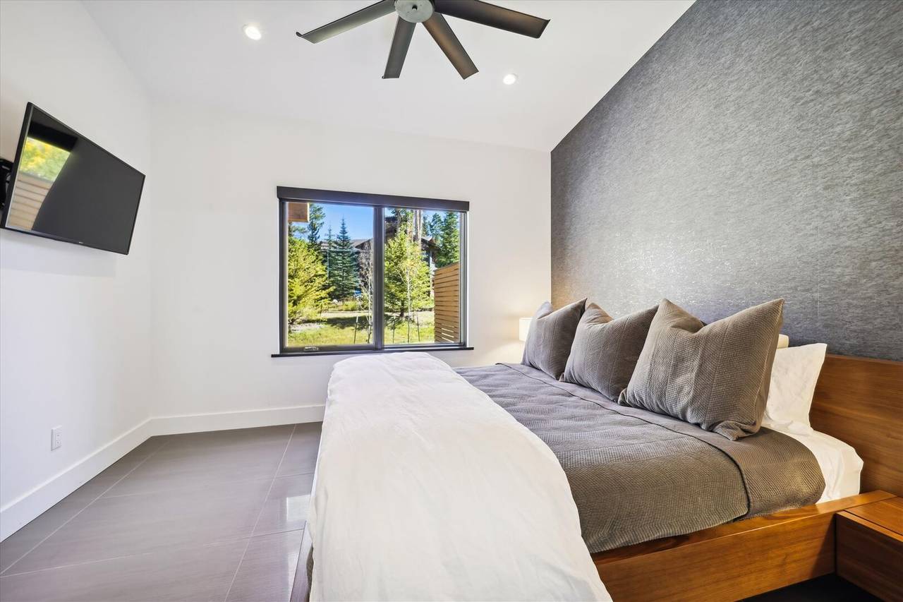 Bedroom - Outside The Bubble - Breckenridge Vacation Rental Bedroom - Outside The Bubble - Breckenridge Vacation Rental