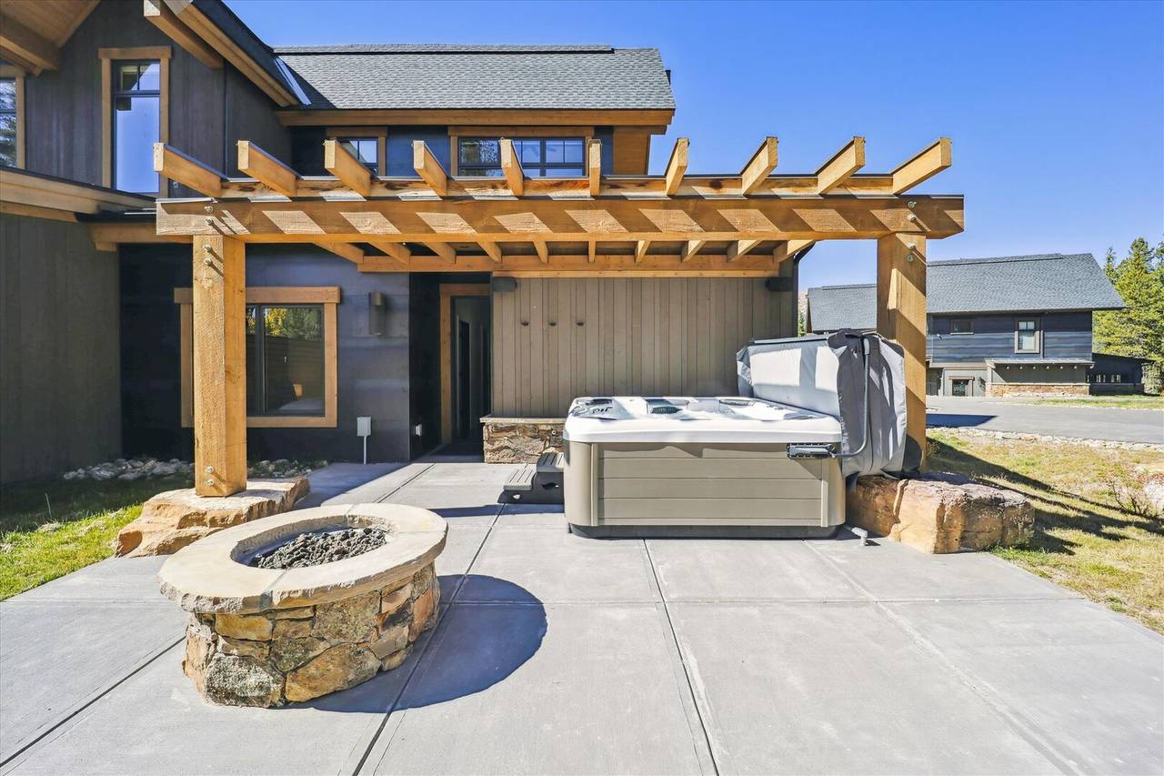 Patio - Outside The Bubble - Breckenridge Vacation Rental Patio - Outside The Bubble - Breckenridge Vacation Rental