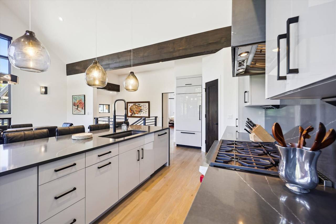 Kitchen - Outside The Bubble - Breckenridge Vacation Rental Kitchen - Outside The Bubble - Breckenridge Vacation Rental