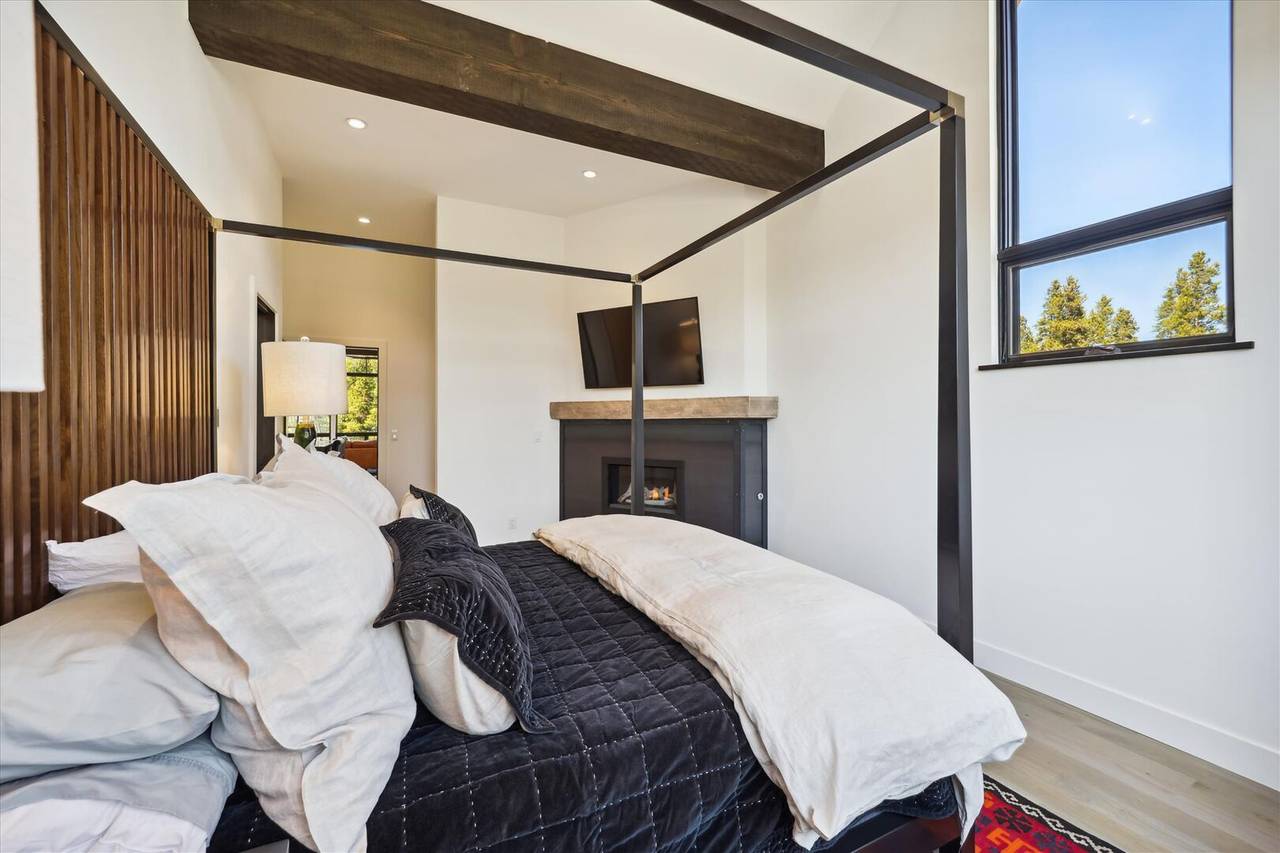 Bedroom - Outside The Bubble - Breckenridge Vacation Rental Bedroom - Outside The Bubble - Breckenridge Vacation Rental