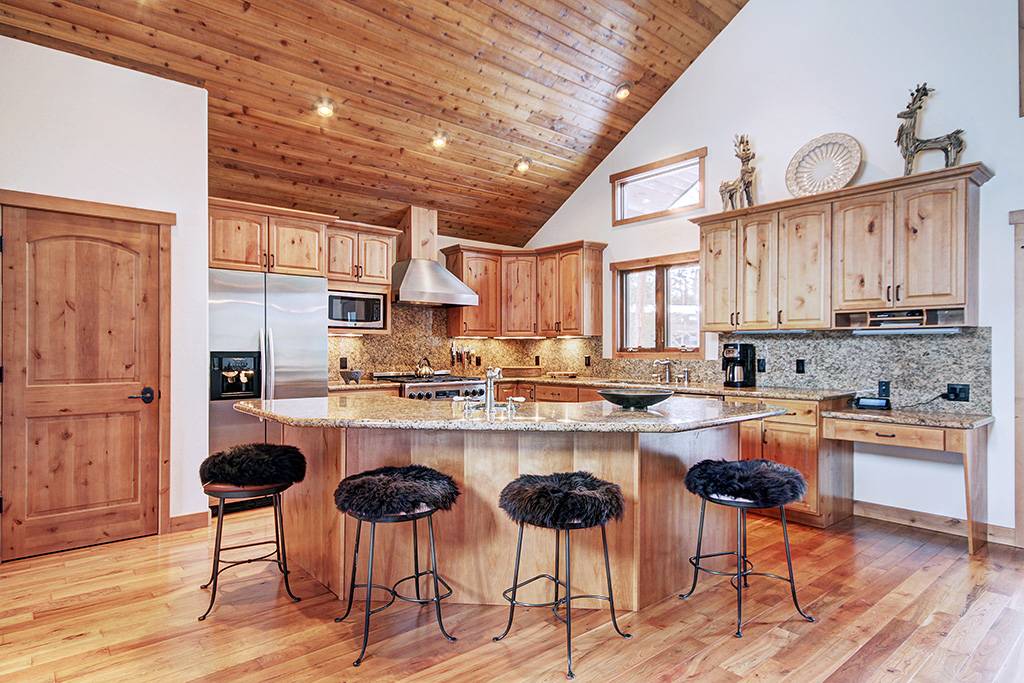 Kitchen - Pine Needle Lodge - Breckenridge Vacation Rental Kitchen - Pine Needle Lodge - Breckenridge Vacation Rental