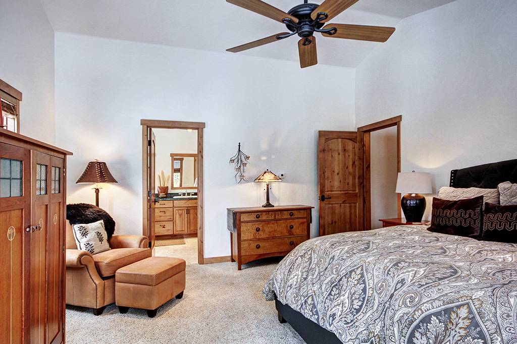 Bedroom - Pine Needle Lodge - Breckenridge Vacation Rental Bedroom - Pine Needle Lodge - Breckenridge Vacation Rental