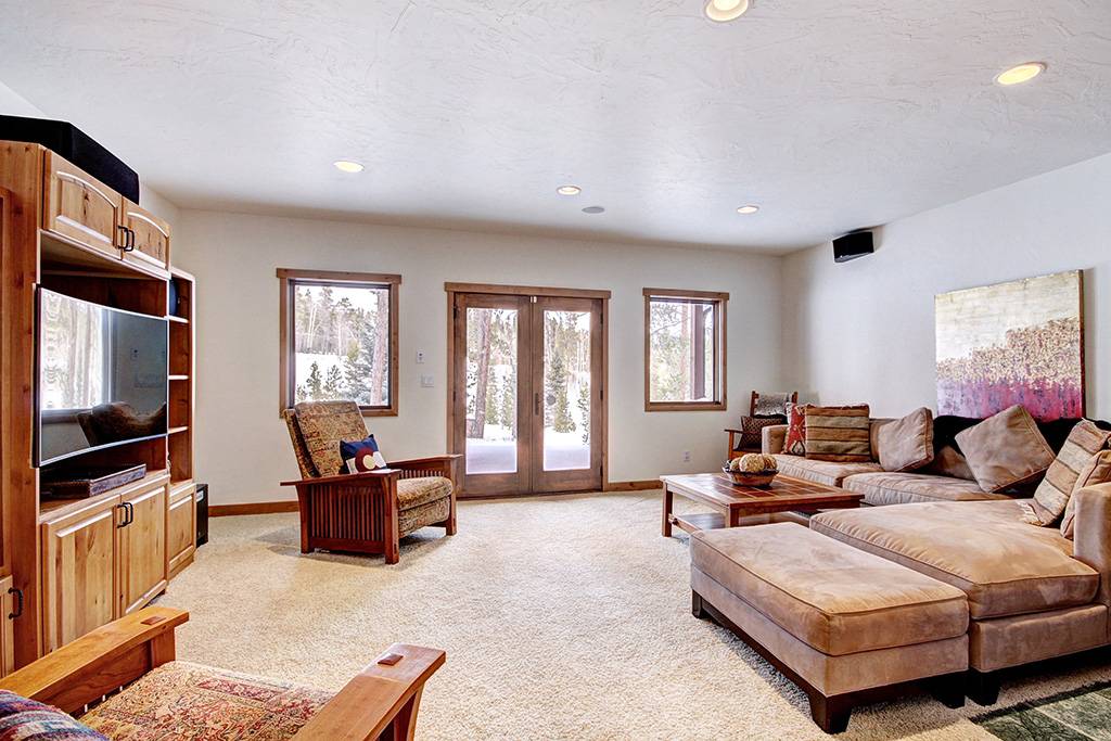 Living Area - Pine Needle Lodge - Breckenridge Vacation Rental Living Area - Pine Needle Lodge - Breckenridge Vacation Rental