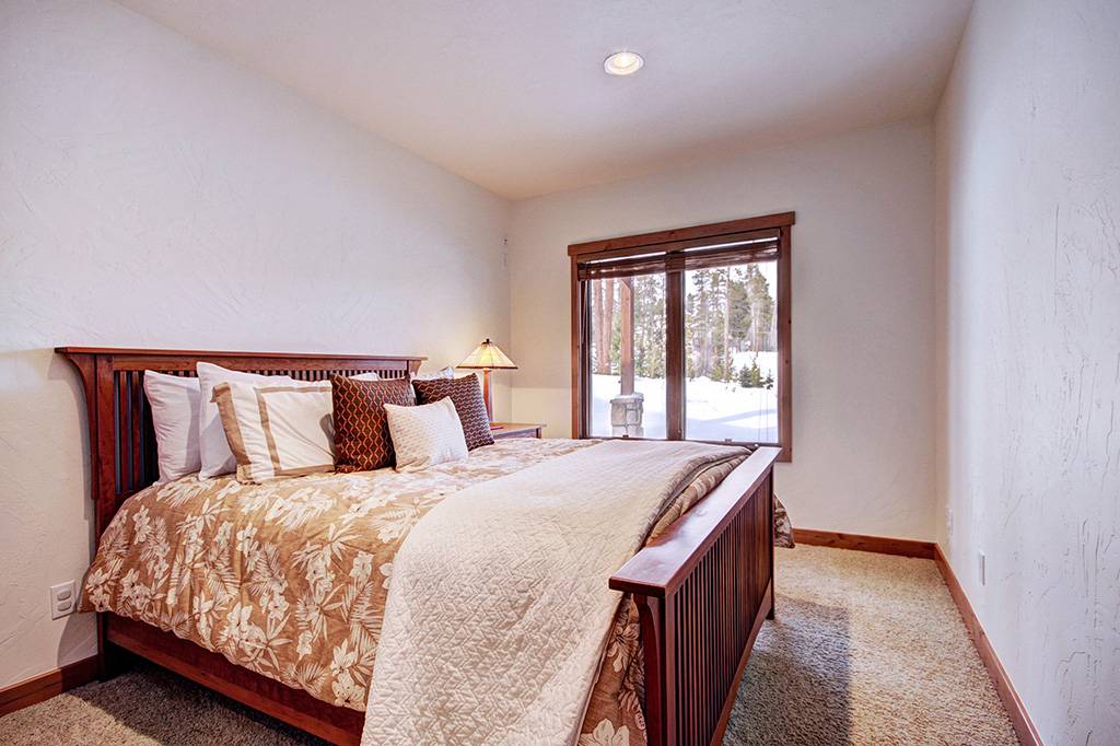 Bedroom - Pine Needle Lodge - Breckenridge Vacation Rental Bedroom - Pine Needle Lodge - Breckenridge Vacation Rental