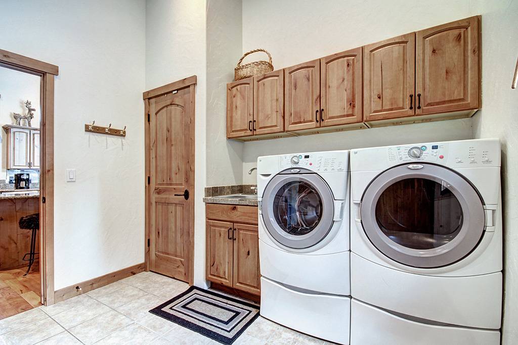 Laundry - Pine Needle Lodge - Breckenridge Vacation Rental Laundry - Pine Needle Lodge - Breckenridge Vacation Rental