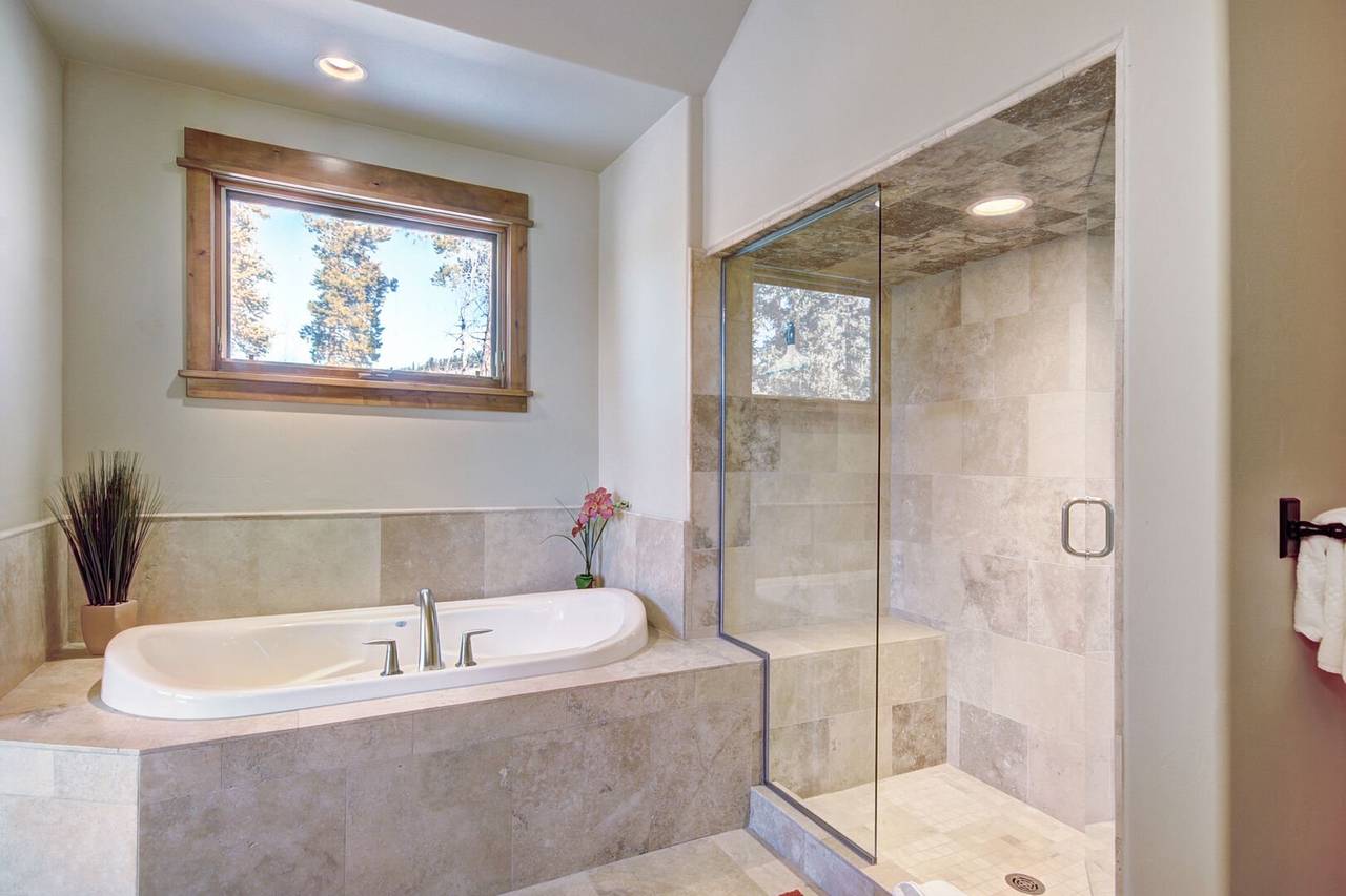 Bathroom - Riverwood Retreat - Breckenridge Vacation Rental Bathroom - Riverwood Retreat - Breckenridge Vacation Rental