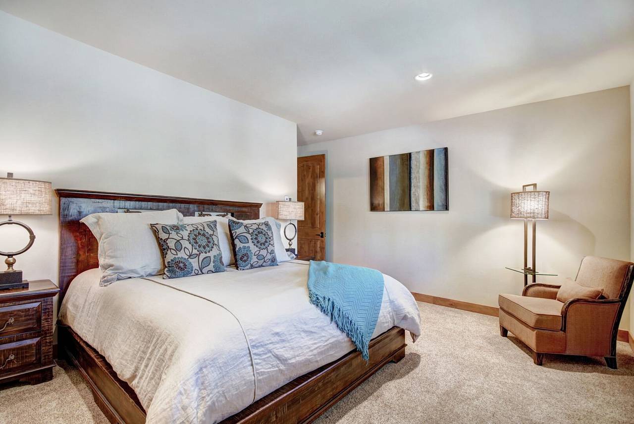 Bedroom - Riverwood Retreat - Breckenridge Vacation Rental Bedroom - Riverwood Retreat - Breckenridge Vacation Rental
