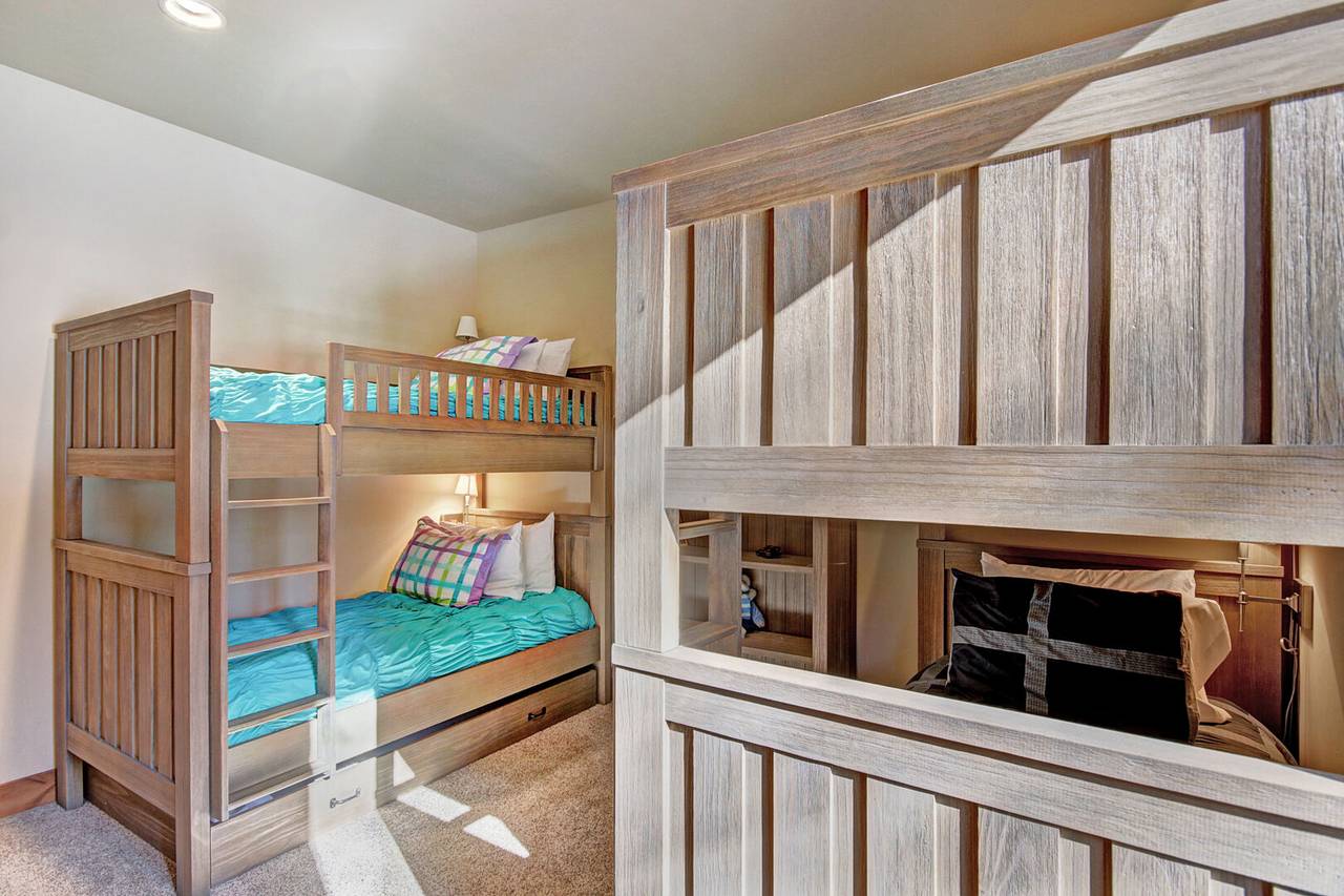 Bedroom - Riverwood Retreat - Breckenridge Vacation Rental Bedroom - Riverwood Retreat - Breckenridge Vacation Rental