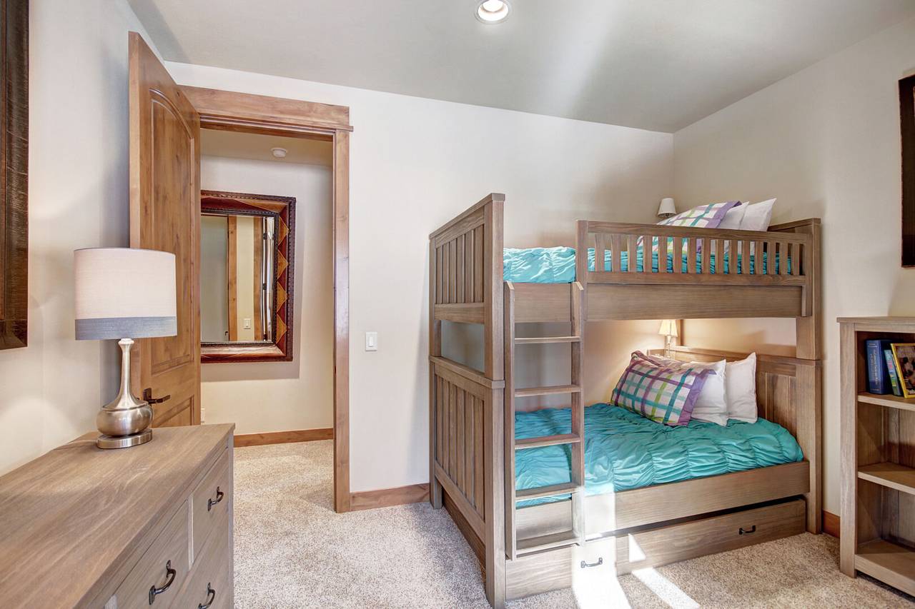 Bedroom - Riverwood Retreat - Breckenridge Vacation Rental Bedroom - Riverwood Retreat - Breckenridge Vacation Rental