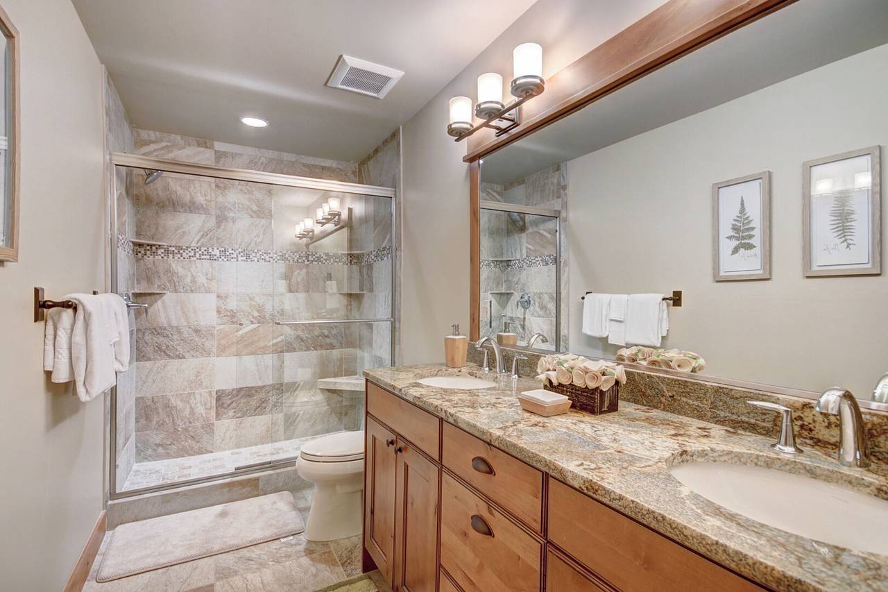 Bathroom - Riverwood Retreat - Breckenridge Vacation Rental Bathroom - Riverwood Retreat - Breckenridge Vacation Rental