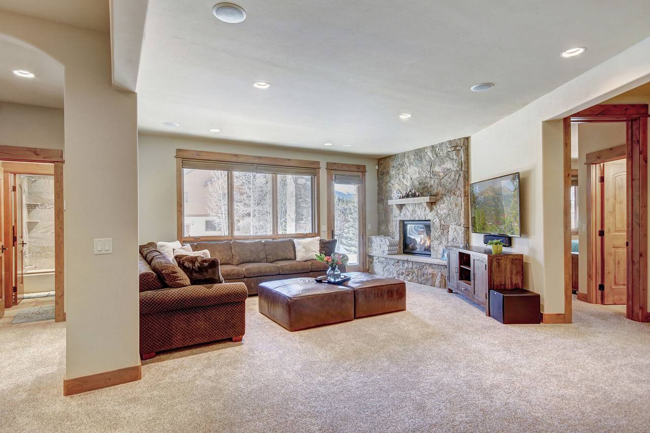 Living Area - Riverwood Retreat - Breckenridge Vacation Rental Living Area - Riverwood Retreat - Breckenridge Vacation Rental