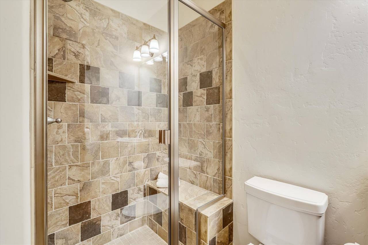 Bathroom - Shock Hill Retreat - Breckenridge Vacation Rental Bathroom - Shock Hill Retreat - Breckenridge Vacation Rental