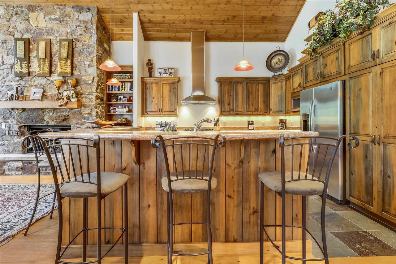 Kitchen - Shock Hill Retreat - Breckenridge Vacation Rental Kitchen - Shock Hill Retreat - Breckenridge Vacation Rental